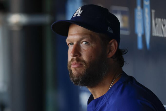 道奇隊的克萊頓·克肖(Clayton Kershaw)對帕德雷斯(Padres)提供了2個單詞的響應。 道奇隊的克萊頓·克肖(Clayton Kershaw)對帕德雷斯(Padres)提供了2個單詞的響應。
