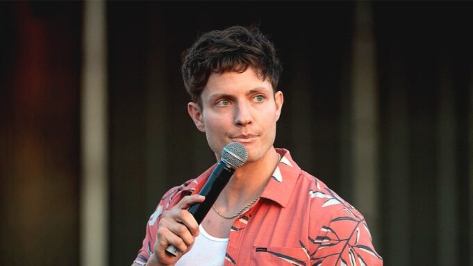 ELF執行Matt Rife Ad Adam活動Reflash是從客戶那裡對待的 ELF執行Matt Rife Ad Adam活動Reflash是從客戶那裡對待的