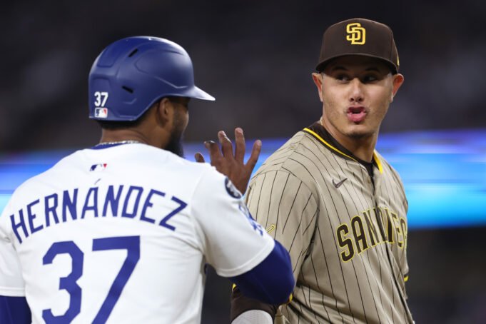 帕德雷斯的曼尼·馬查多(Manny Machado)在NL West Shaphup之後使道奇隊接受 帕德雷斯的曼尼·馬查多(Manny Machado)在NL West Shaphup之後使道奇隊接受