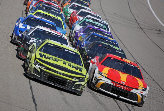 NASCAR 25揭示了工作模式並在發布前播放 NASCAR 25揭示了工作模式並在發布前播放