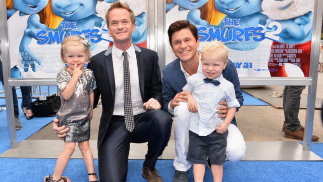尼爾·帕特里克·哈里斯(Neil Patrick Harris)和大衛·伯特卡(David Burtka)與雙胞胎分享稀有照片 尼爾·帕特里克·哈里斯(Neil Patrick Harris)和大衛·伯特卡(David Burtka)與雙胞胎分享稀有照片