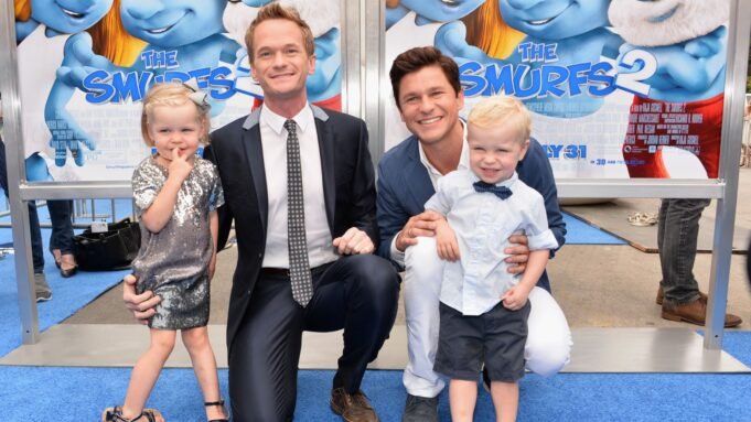尼爾·帕特里克·哈里斯（Neil Patrick Harris）和大衛·伯特卡（David Burtka）與雙胞胎分享稀有照片