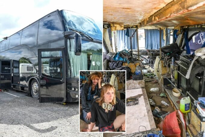 2名牛津學生居住在一輛破損的旅遊巴士上 – 以前屬於Sugababes  – 由於生活費用
