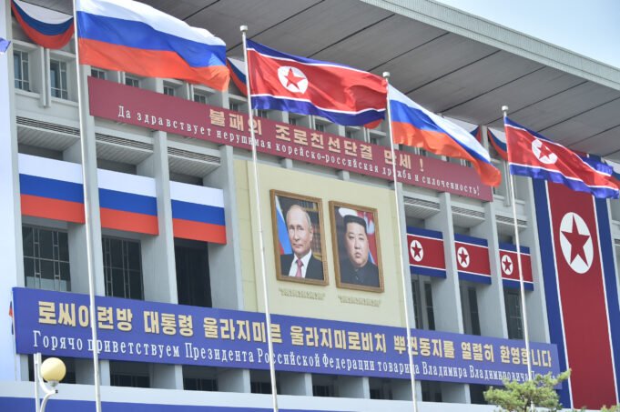 朝鮮正在裝飾為俄羅斯戰鬥的“英雄”部隊 朝鮮正在裝飾為俄羅斯戰鬥的“英雄”部隊