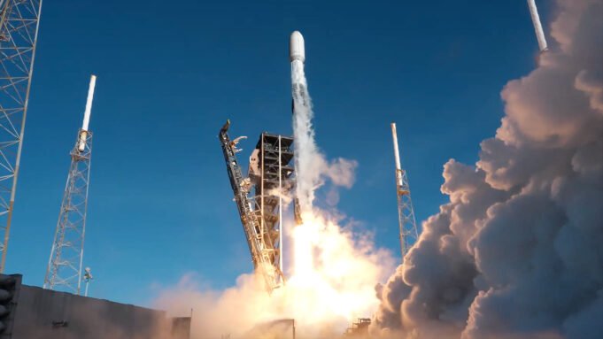 SpaceX在從佛羅里達州的Falcon 9航班上發送了28顆星條衛星進入軌道。