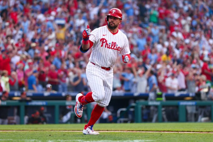凱爾·施瓦伯（Kyle Schwarber）不包括嗎？小熊自由球員的嗡嗡聲已經在加熱
