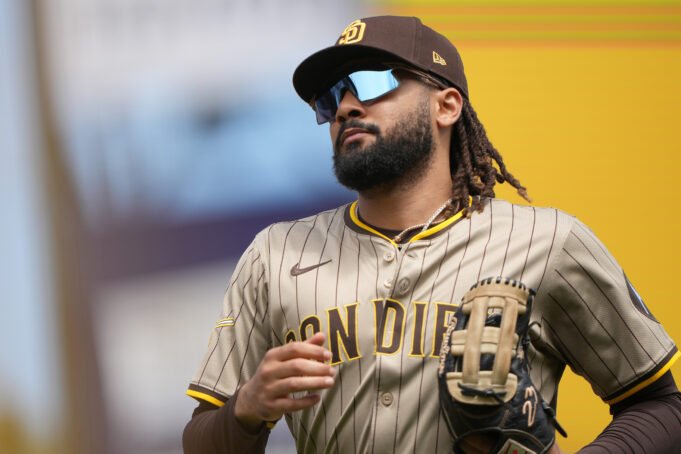 Fernando Tatis Junior在Padres Dodger之間競爭:“這是我們為他效力的。” Fernando Tatis Junior在Padres Dodger之間競爭:“這是我們為他效力的。”