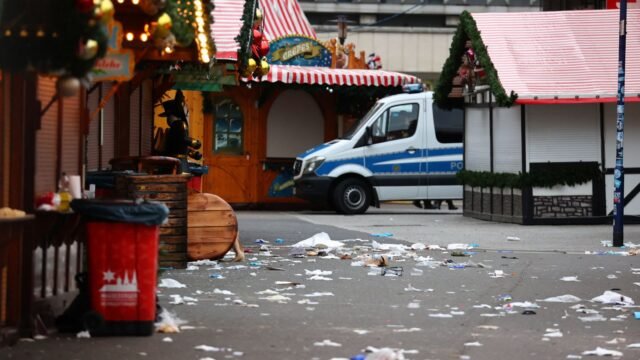 被指控謀殺案的德國聖誕節市場的嫌疑人，企圖謀殺案338 |全球新聞