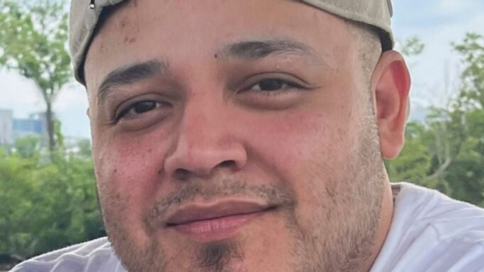 基爾馬·阿布雷戈·加西亞(Kilmar Abrego Garcia):被我們錯誤地驅逐出薩爾瓦多的那個人威脅要在釋放後一天將其驅逐到烏干達|美國新聞 基爾馬·阿布雷戈·加西亞(Kilmar Abrego Garcia):被我們錯誤地驅逐出薩爾瓦多的那個人威脅要在釋放後一天將其驅逐到烏干達|美國新聞