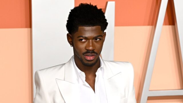 Lil Nas X:說唱歌手在內衣上徘徊洛杉磯街後被捕並被送往醫院|恩特和藝術新聞 Lil Nas X:說唱歌手在內衣上徘徊洛杉磯街後被捕並被送往醫院|恩特和藝術新聞