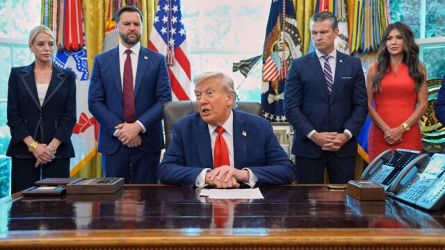 特朗普宣布了一項新的行政命令,要求選舉中的選民身份證明 特朗普宣布了一項新的行政命令,要求選舉中的選民身份證明