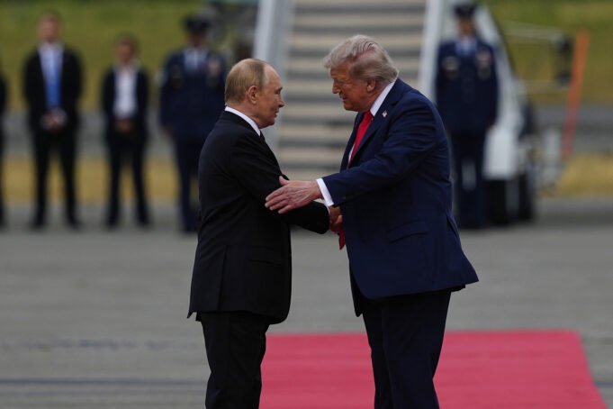 唐納德·特朗普（Donald Trump）正在研究與弗拉基米爾·普京（Vladimir Putin）的會面