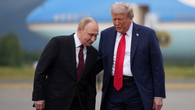 MSNBC主持人在空中詛咒，他在普京峰會期間反復攻擊特朗普