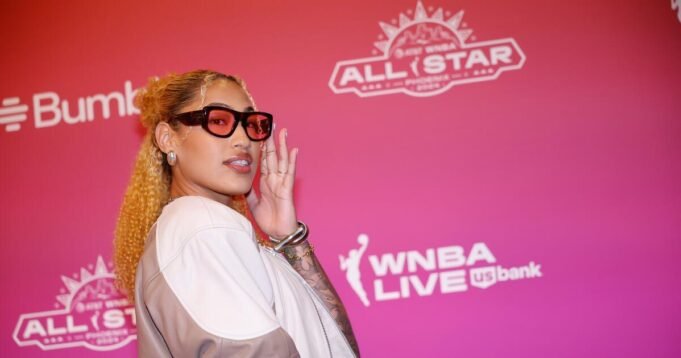 WNBA球員不斷擁抱新興的隧道時尚 WNBA球員不斷擁抱新興的隧道時尚