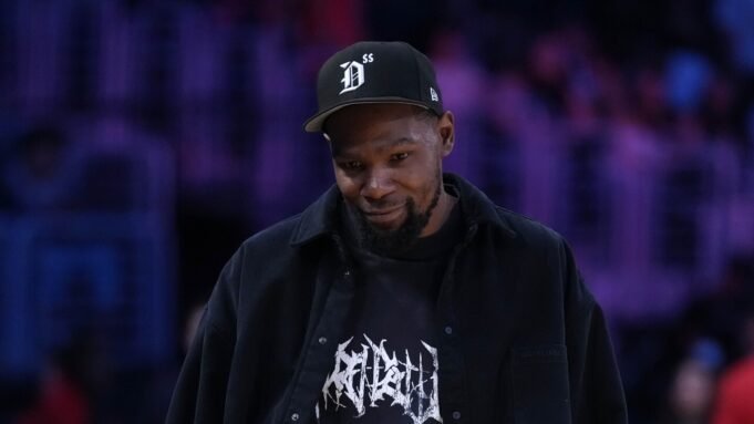 凱文·杜蘭特（Kevin Durant）與火箭的續約合同延長大得多嗎？