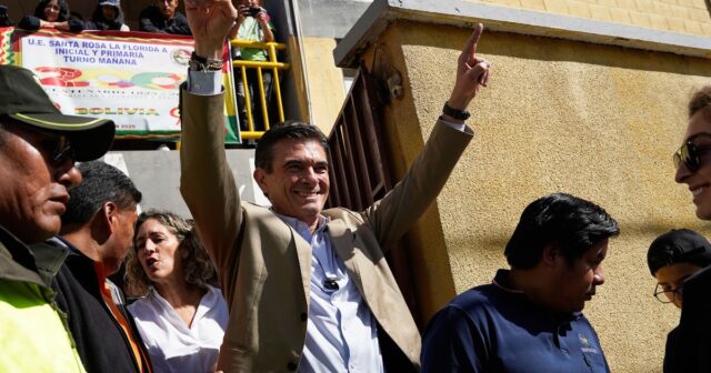 urnpublicidap.org274e22ad9f493f60669a01615d3fef65Bolivia_Election_56413.jpg