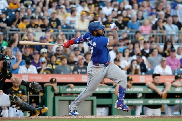 vladimir-guerrero-jr-27-toronto-109783386.jpg