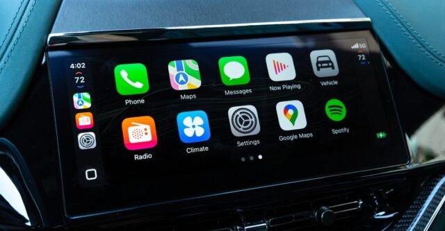12-Apple-CarPlay-Ultra-home-screen.jpg