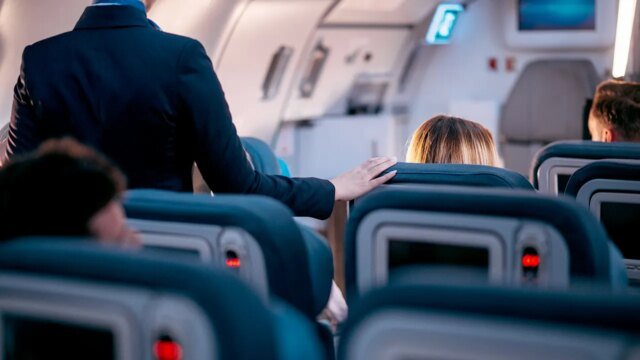 flight-attendant-mistake.jpg