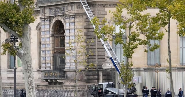 urnpublicidap.org9f8c7e7dcf77adb0437362e03fe59a4fFrance_Louvre_32066.jpg