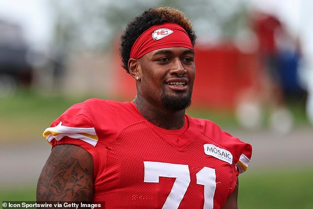 103556499-15292727-Chiefs_rookie_offensive_lineman_Josh_Simmons_is_set_to_return_to-a-1_176315423156.jpeg