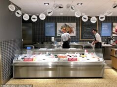 由於客人削減開支,肉類和魚類價格飆升給食品巨頭希爾頓帶來壓力