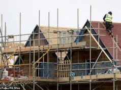 回到首次購房者,房屋建築商泰勒·溫佩(Taylor Wimpey)敦促政府,因為預算焦慮影響了銷售