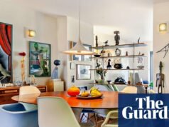 英格蘭歷史倉庫中出售的房屋——圖片