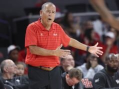 排名第一的休斯頓隊準備迎接來自排名第二的奧本隊的嚴峻考驗