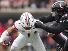 亞利桑那州擊敗排名第 25 的辛辛那提隊,取得三連勝