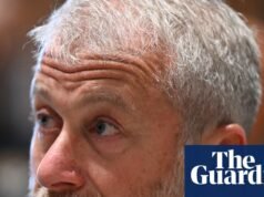 羅曼·阿布拉莫維奇聲稱針對澤西島政府有“陰謀”羅曼·阿布拉莫維奇