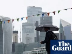 里夫斯取消所得稅上調的計劃引發政府債券拋售經濟