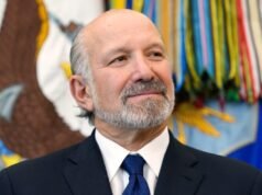 儘管最高法院持懷疑態度,盧特尼克堅稱特朗普將贏得關稅訴訟