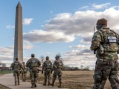 美國暫停向所有阿富汗護照持有者發放簽證並停止庇護申請唐納德·特朗普新聞