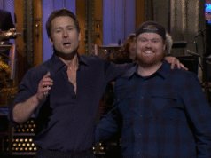 格倫·鮑威爾帶著他的 UPS 司機來破壞他的《週六夜現場》獨白