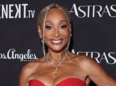 RHOP 明星 Karen Huger 在 BravoCon 2025 上獲得起立鼓掌