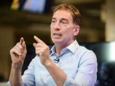 在重組過程中,迭戈·桑泰利 (Diego Santelli) 仍參與 El Intransigente 政策談判的主要領域