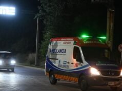 他們確認至少有 20 人受傷:一名醉酒、燒傷的孕婦和一名心髒病發作的男子。