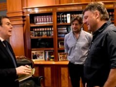 薩莫拉州長接見國家代表萊安德羅·桑托羅