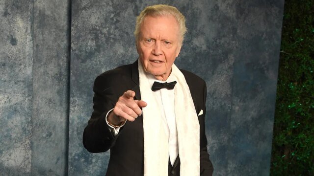 jon-voight-red-carpet.jpg