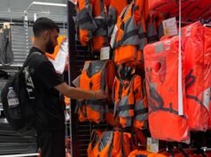 法國運動服裝巨頭向試圖穿越英吉利海峽的非法移民出售救生衣