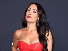 42 歲的 WWE 明星尼基·貝拉 (Nikki Bella) 回應了有關她對這位 22 歲超級碗冠軍的令人震驚的“親密”爆料的傳言。