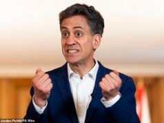埃德·米利班德 (Ed Miliband) 40 億英鎊的淨零項目可能使用中國鋼鐵,引發憤怒