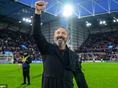 主教練麥金尼斯堅稱,紅心隊應該在聖誕節排名第一,但我們需要改進