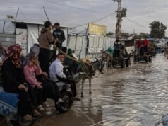 加沙,寒冷和降雨繼續降臨在流離失所者身上。證言:“這裡的戰爭從未結束”