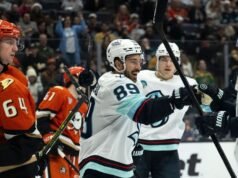 西雅圖海妖隊一個月內首次擊敗鴨子隊取得背靠背勝利