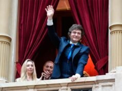 Javier Maile 呼籲從 12 月 10 日起召開特別會議(El Intransigente 政策)。