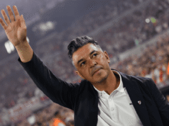 佩納羅爾的瑰麗寶石呈現給加拉多河 RIVER PLATE El Intransigente