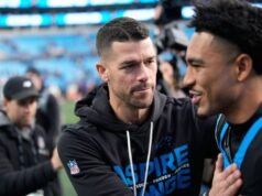 戰勝海盜隊讓黑豹隊處於季后賽邊緣