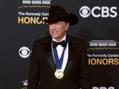 如何在 CBS 和 Paramount+ 上觀看特朗普主持的 2025 年肯尼迪中心榮譽頒獎典禮?